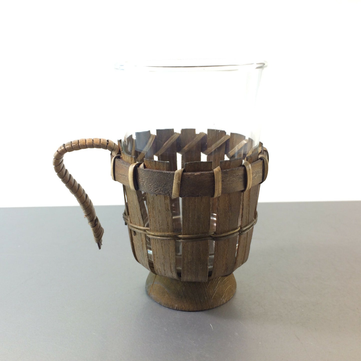 MID CENTURY Teeglas Glas 50er 60er Holz 11,5 cm geflochten
