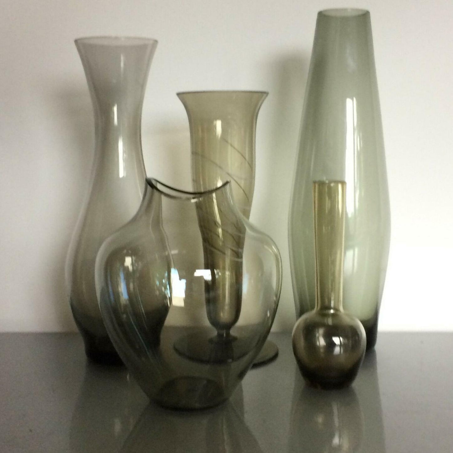Vasen Gläser KONVOLUT 50er 60er MID CENTURY Rauchglas Vase welliger Rand