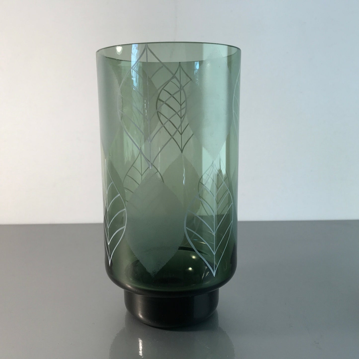 Vintage Rauchglas Vase 50er 60er 16 cm mit Blättern MID CENTURY