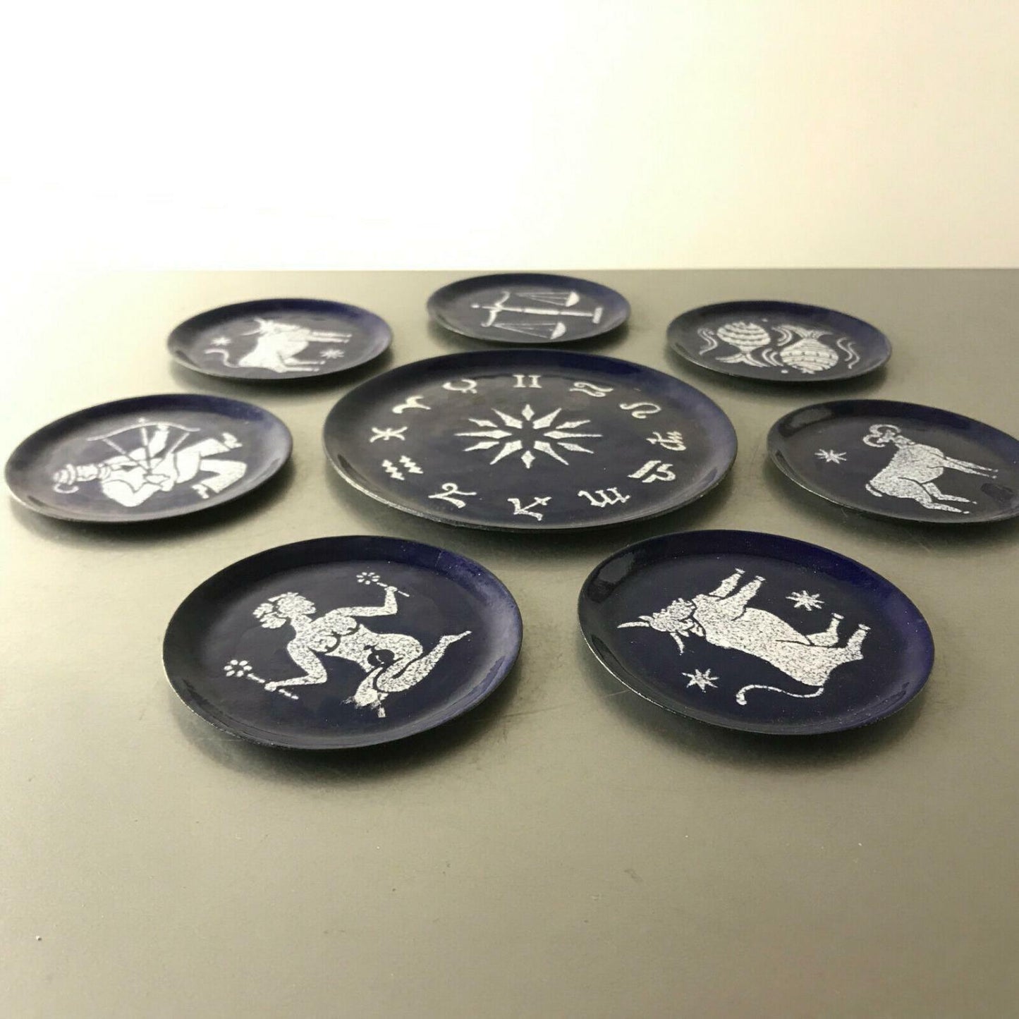 Untersetzer für Gläser 50er 60er D 7,8 cm Emaille emailliert Teller Set