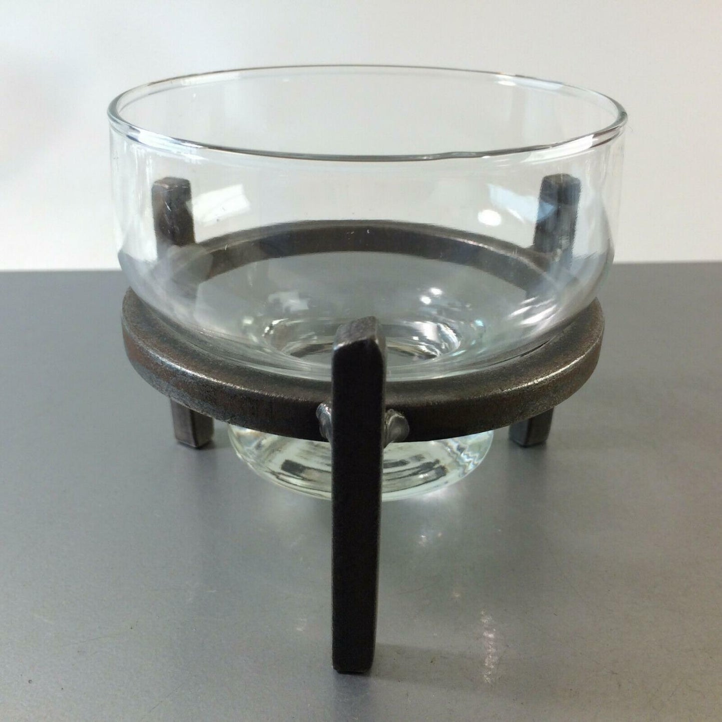 Kerzenhalter Glaseinsatz GUSSEISEN Eisen Halter 70er 60er Glas D 9,8 cm