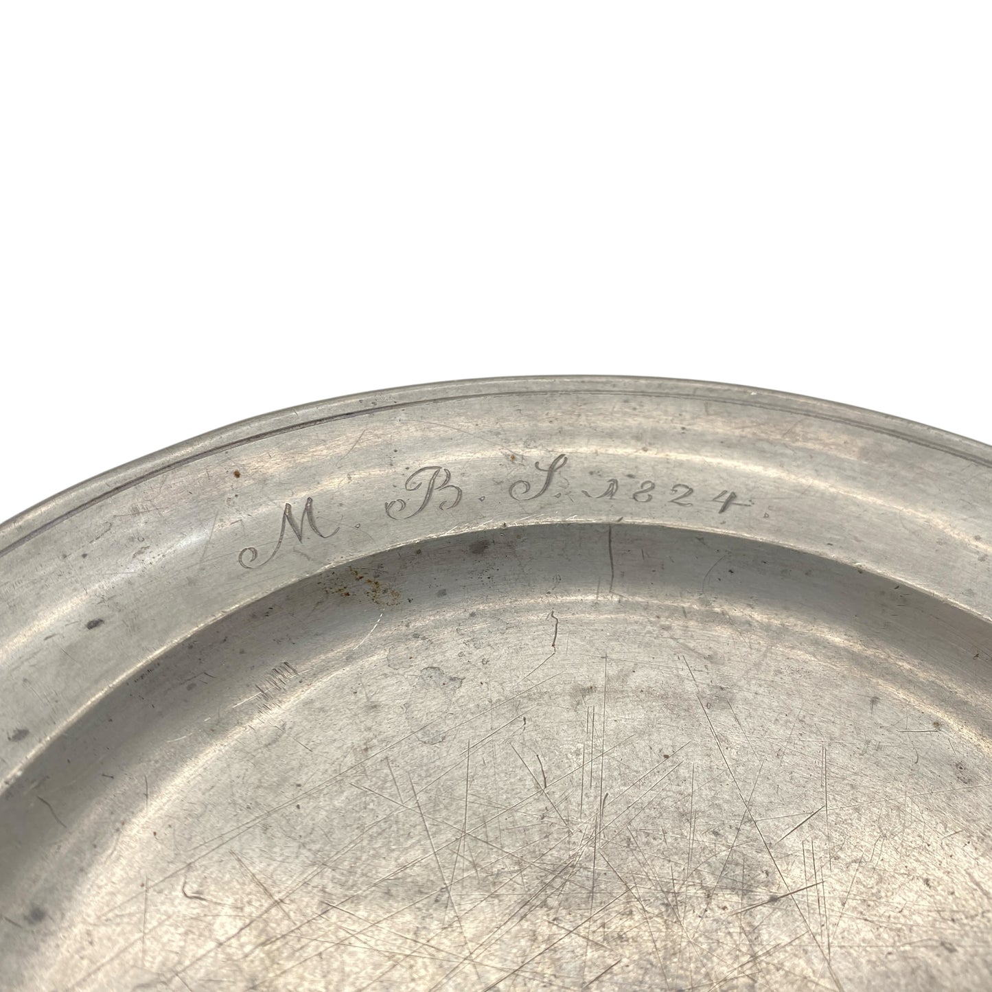 Antiker Zinnteller punziert und signiert mit M. B. J. 1824 Teller aus Zinn 19. Jh.