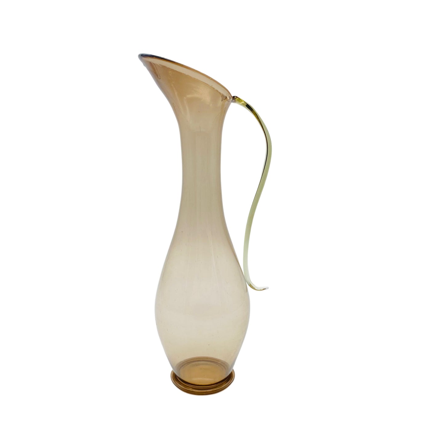Sehr feine Glasvase mit Henkel, der unten nicht anliegt. Er ist aus transparentem Glas gefertigt. Diese Vase aus den 1960er 1970er Jahren ergänzt wunderbar andere Vasen der Farbe und Form.