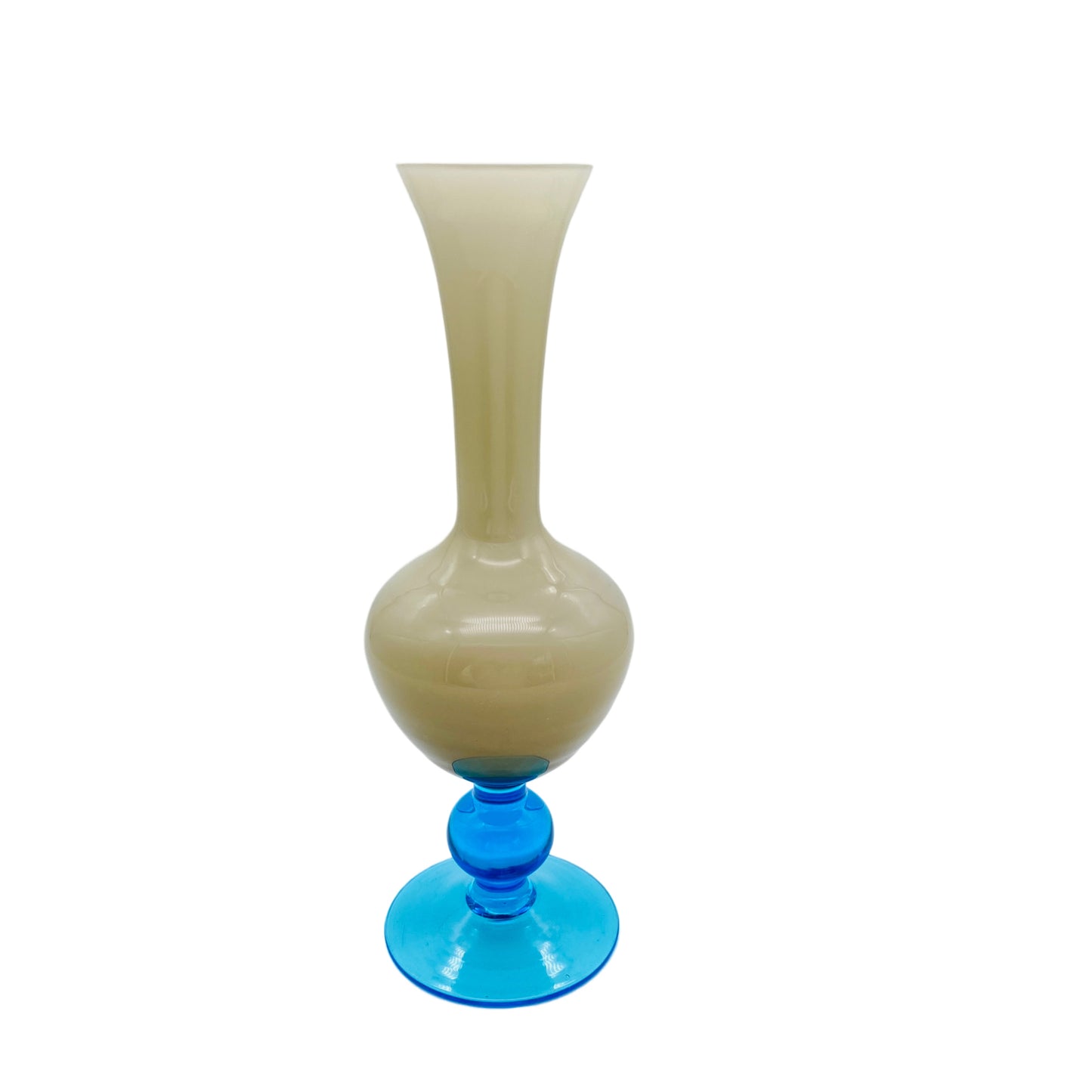 Bauchige Stielvase mit einem transparenten Fuß und einem blauen Korpus. Die Blumenvase hat eine sehr schmale Öffnung mit D 3 cm. Sie passt zu anderen Vasen der Farbe oder auch der Form.