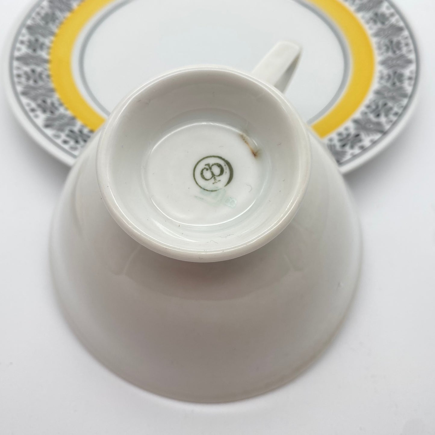 VEB Colditz Porzellan Sammelgedeck Teller Tasse Untertasse gelb schwarz