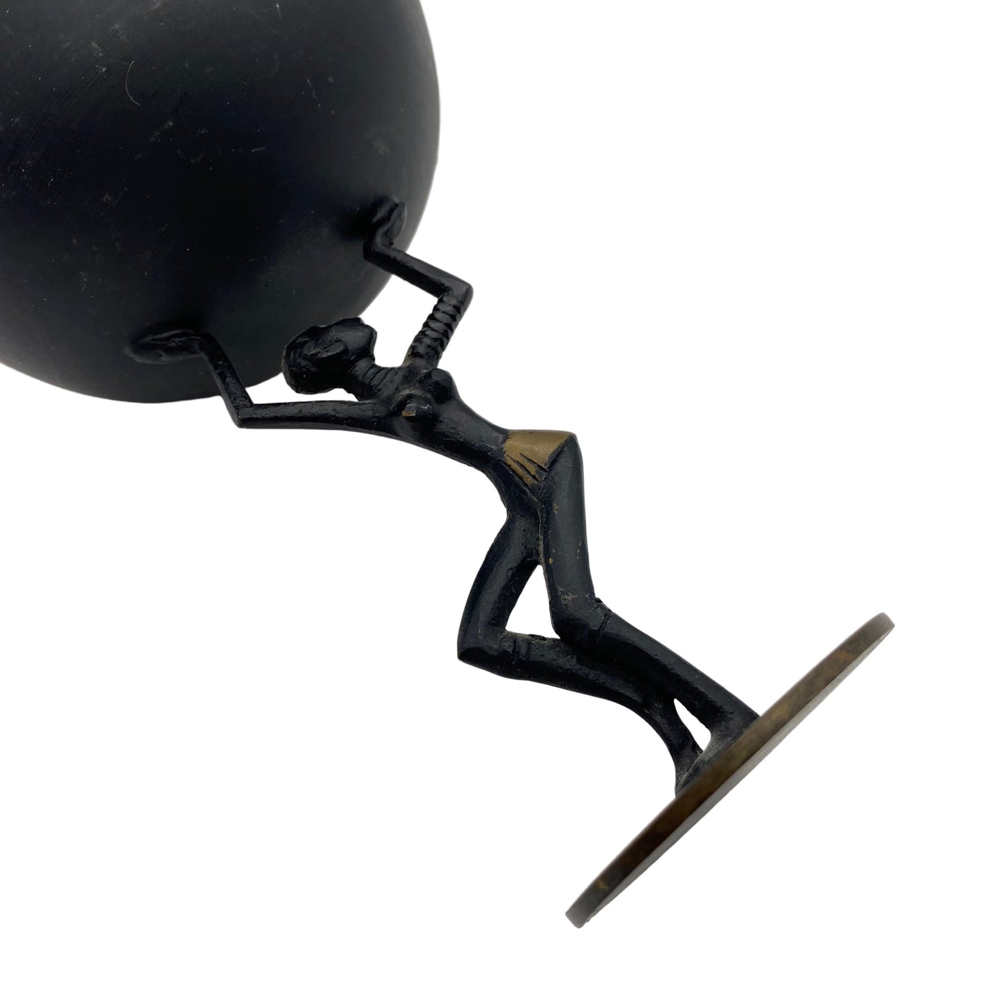 Schale Metall schwarz Gold tragende Figur Mid Century 60er