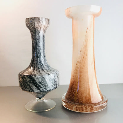 Vasen GLASVASE 60er 70er Glas grau rosa ÜBERFANG marmoriert H 21 / 23,3cm