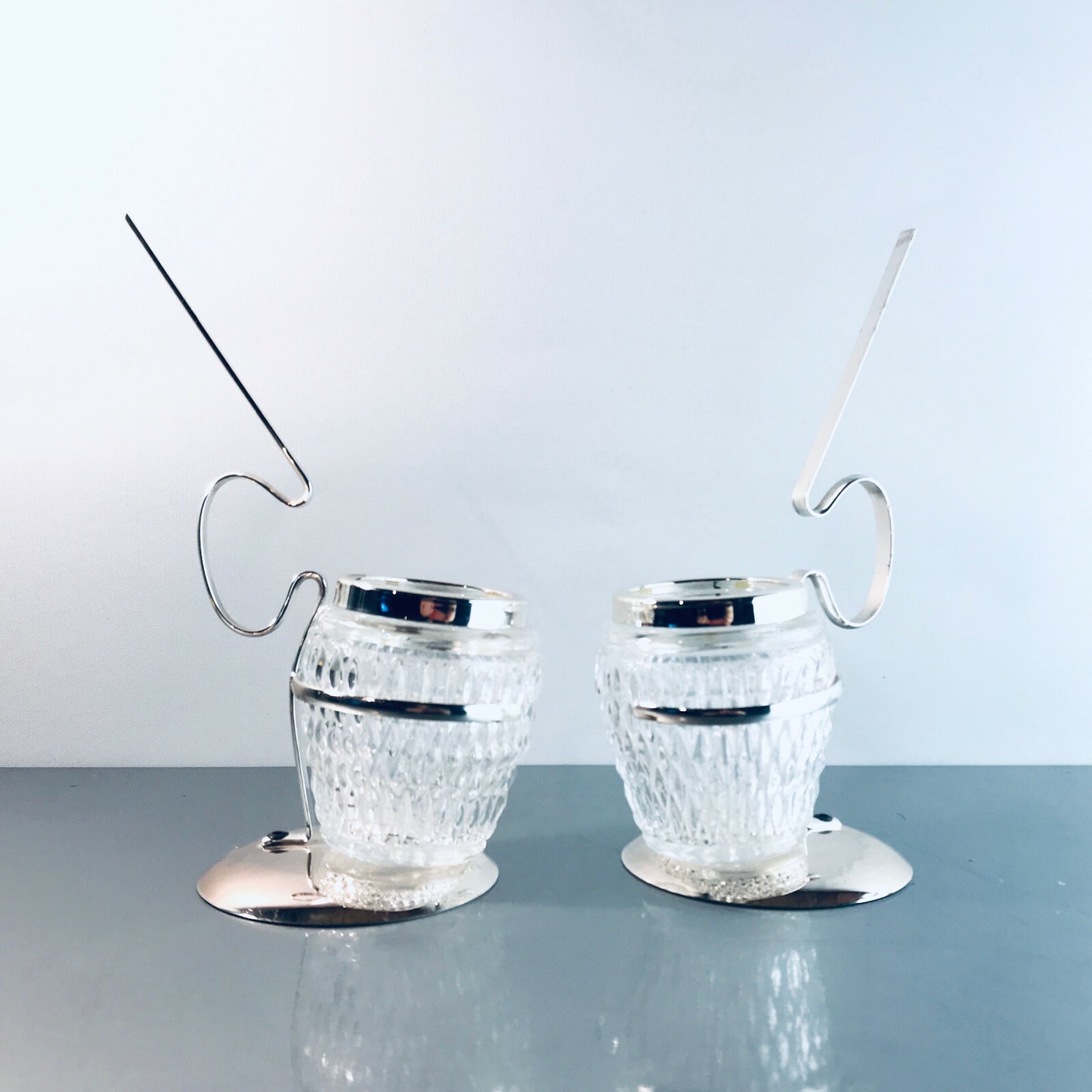 Glas Bcher Halter 60er 70er versilbert Rand 2er Set Salzstangen