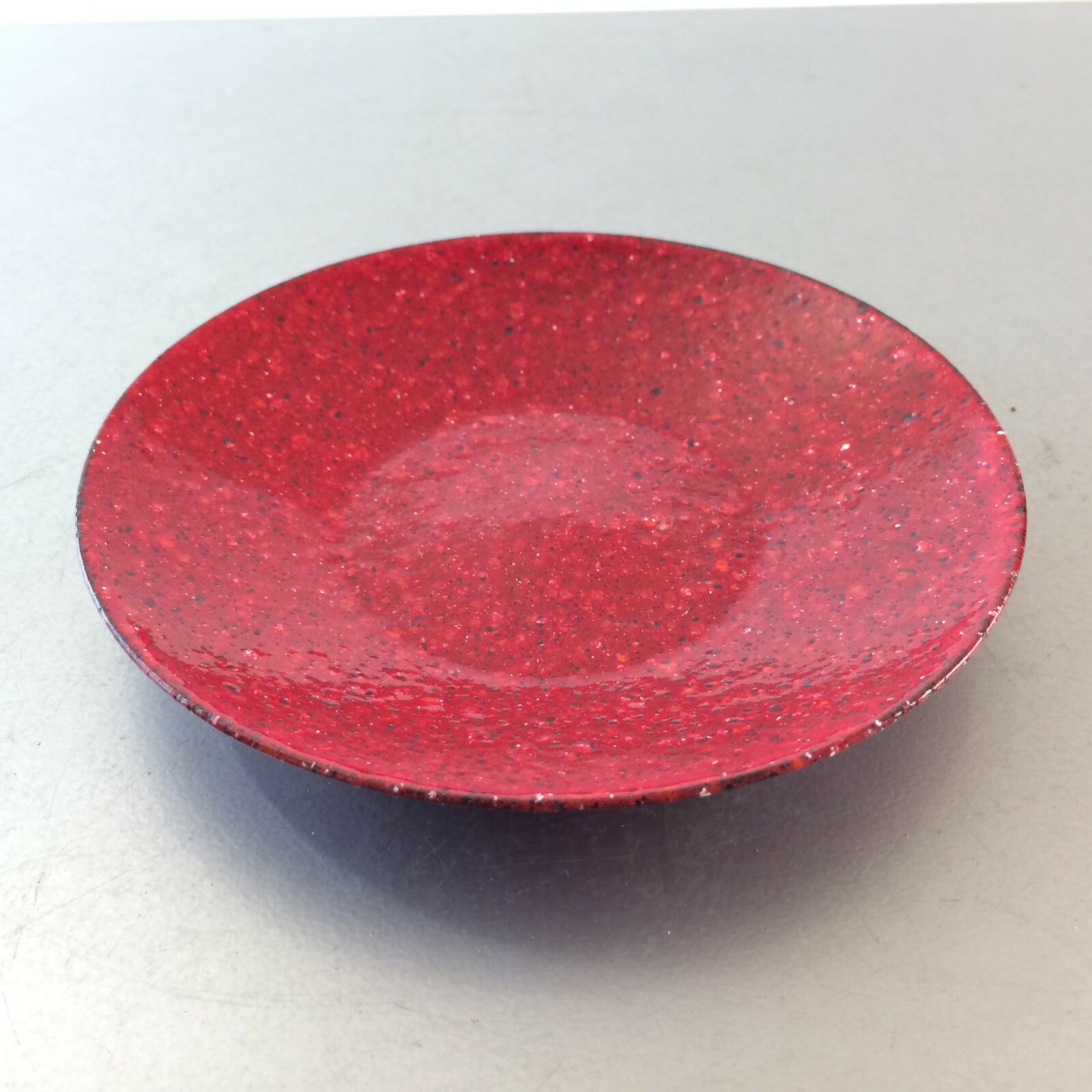 MID CENTURY Emaille Schale D 13,3 cm 50er Vintage Teller  rot