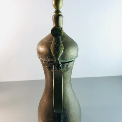 Antike Kanne Metall 31 cm handgefertigt Teekanne orientalisch Saudi Arabi
