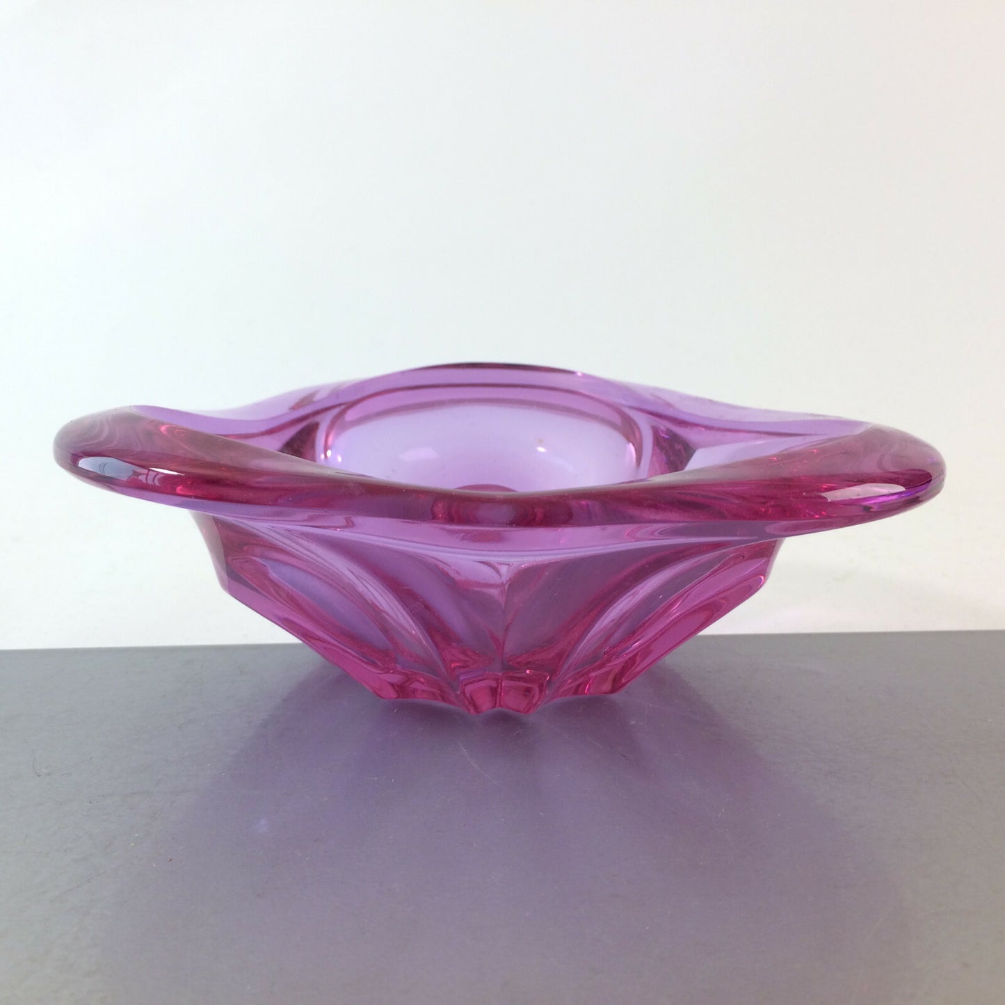 MID CENTURY Glas 50er 60er Vintage Schale lila rosa 16 cm