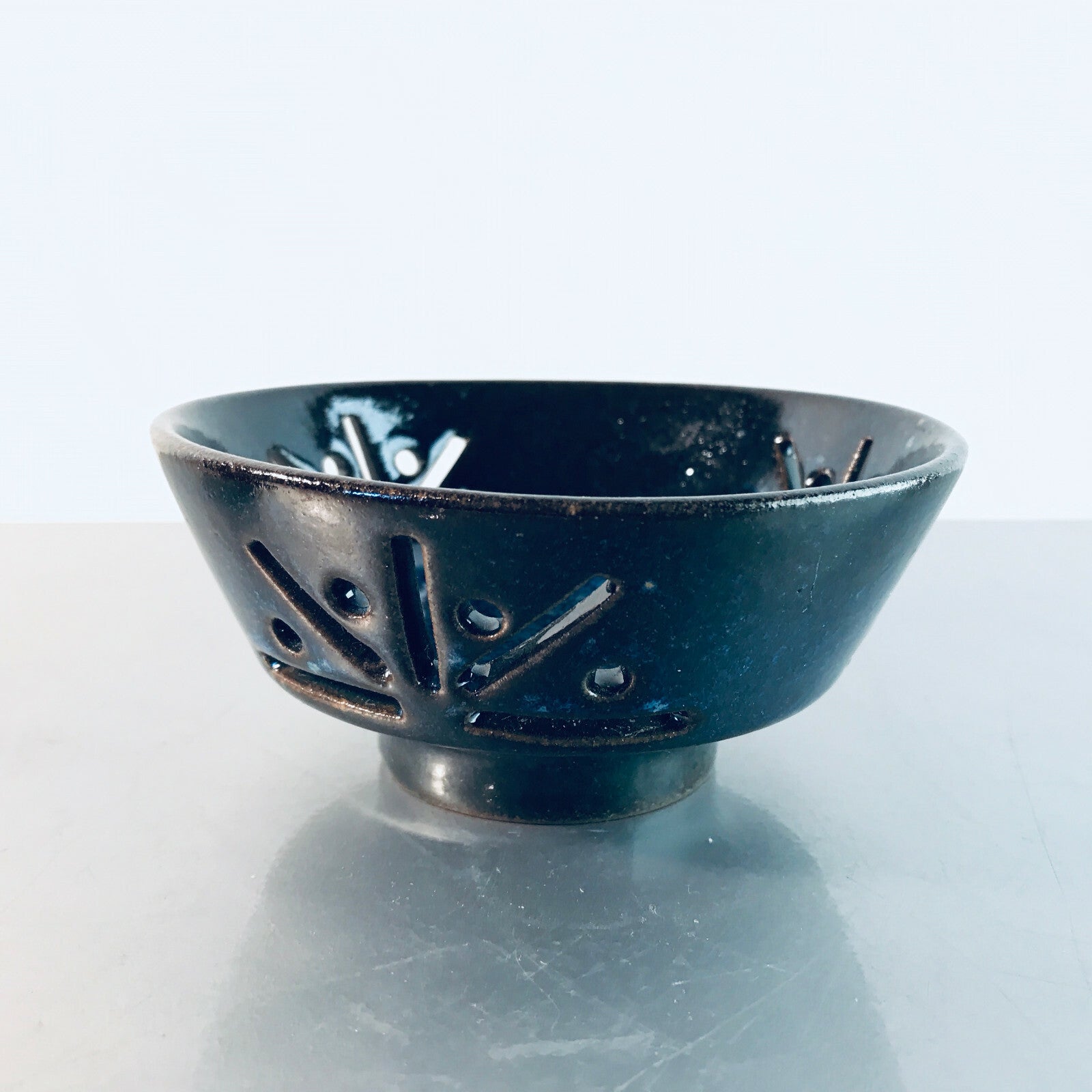 Schälchen Vintage Keramik blau Schalen Konfekt MID CENTURY mit Durchbruch