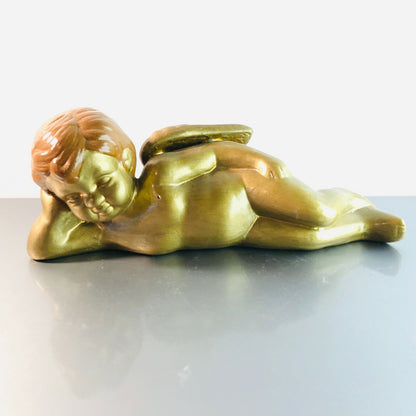 Engel Figur golden liegend Keramik nackig posierend L 32 cm Ton Weihnacht