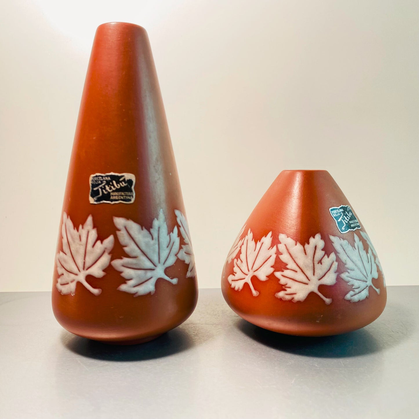TITIBU Keramik VASEN 10/18 cm MID CENTURY Vintage  50er 60er Blätter