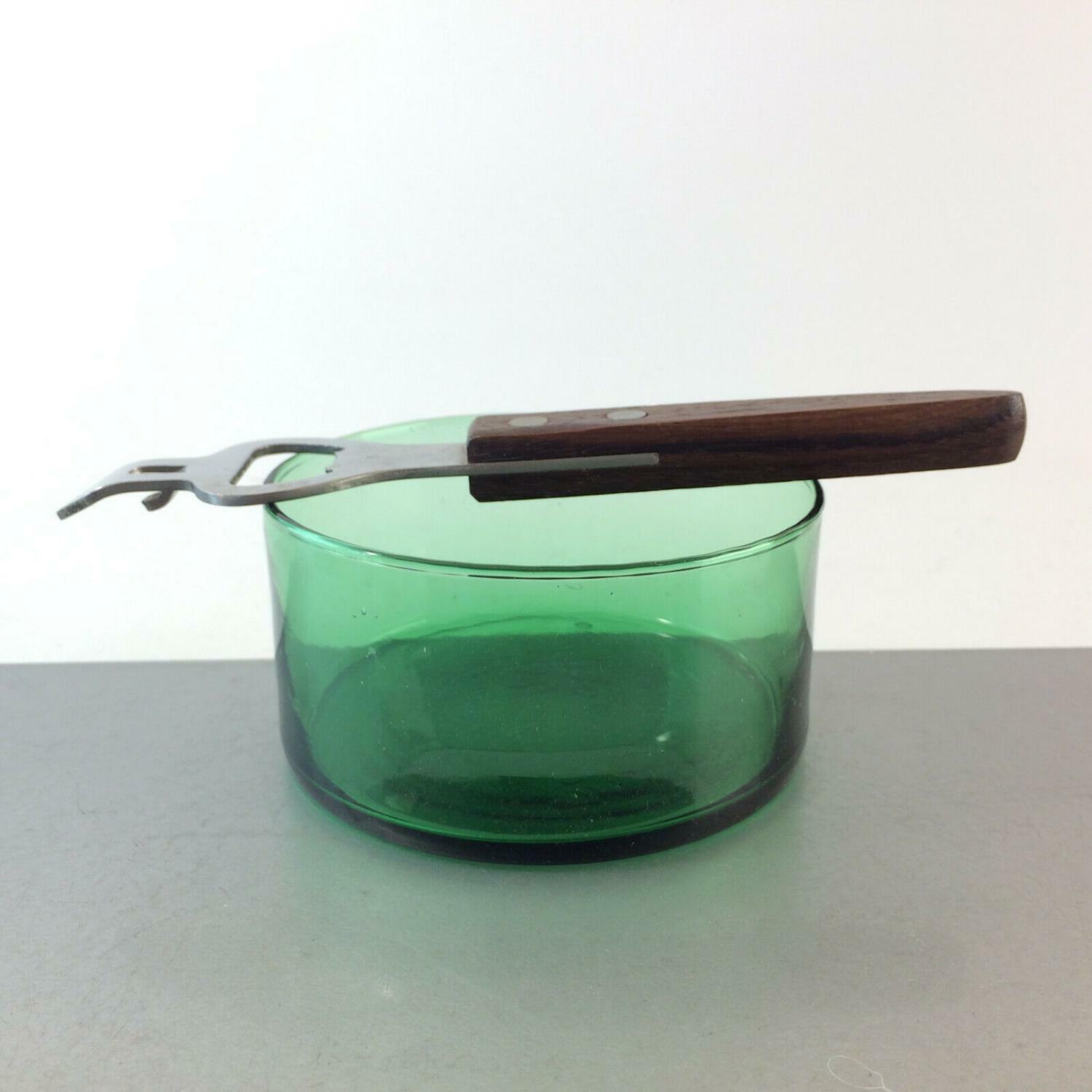 GLAS Schale grün D 9,5 cm mit Flaschenöffner Teak Holz 50er 60er Vintage