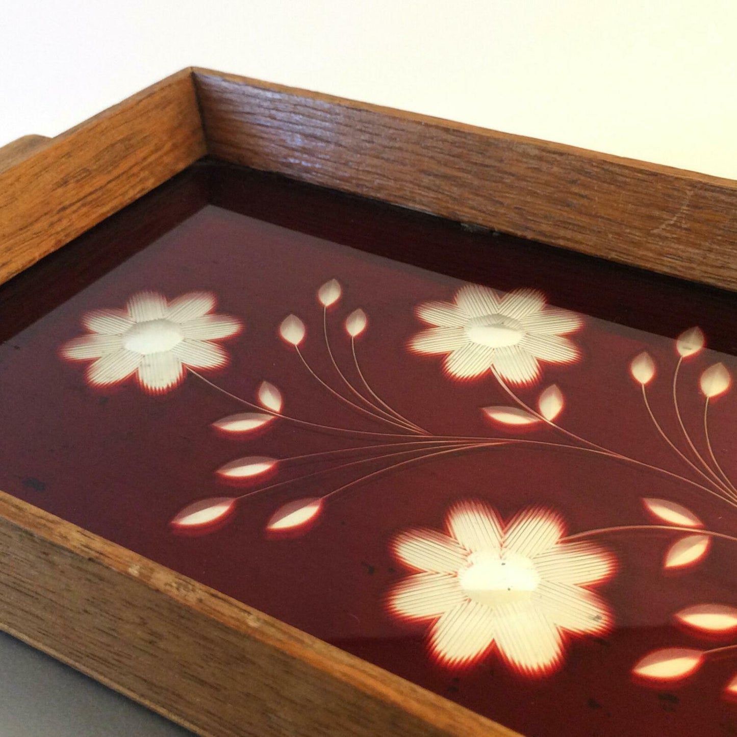 Tablett Spiegelglas geschliffen rot Blumen Holz B 37 mit Griffen 30er 40er