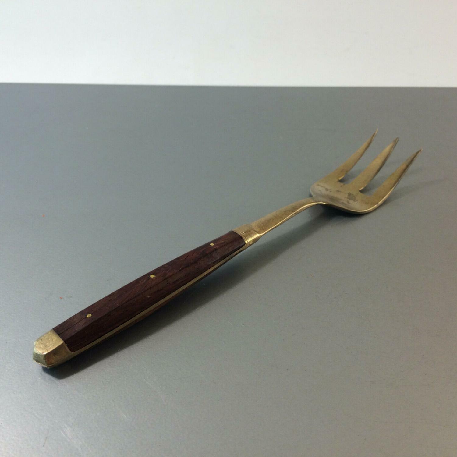 Alte MESSING Gabel Vorlegegabel Messer Holzgriff 22 cm 