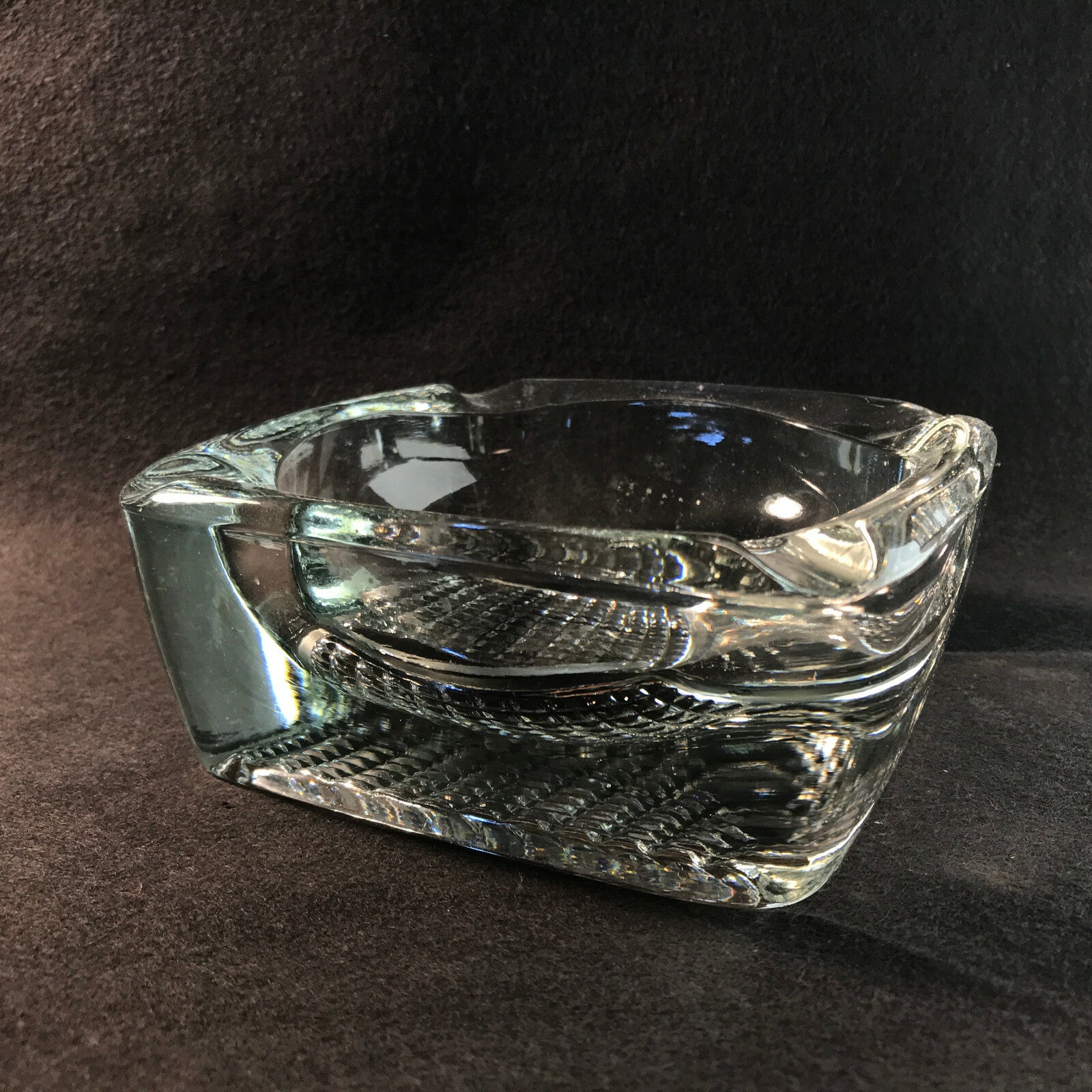 Ascher Glas klar D 18  cm Aschenbecher 60er Vintage schwer Rauten unten