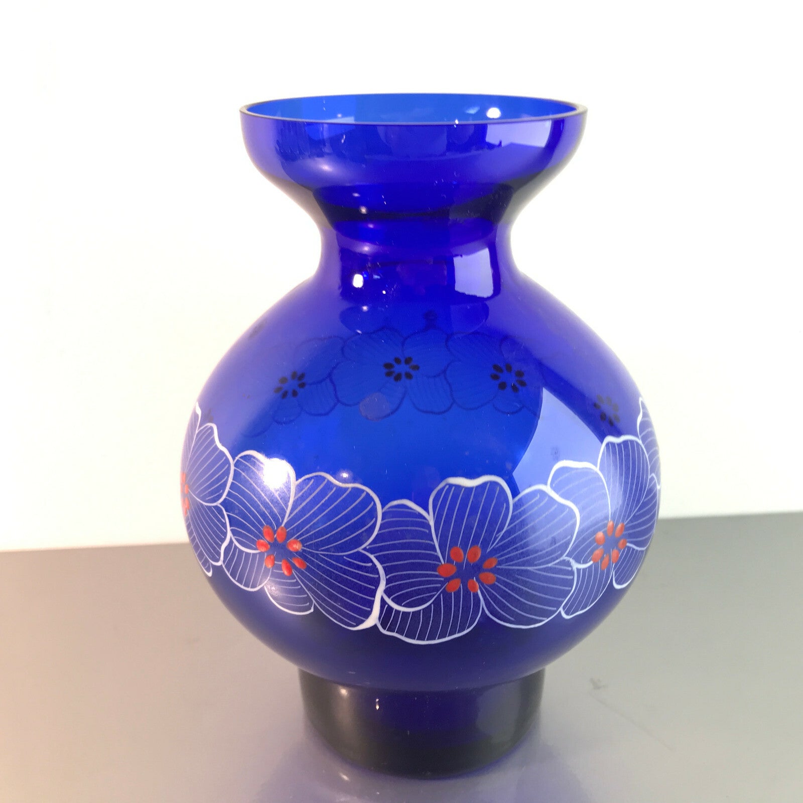 Vintage blau Vase 50er 60er 17,5 cm mit Dekor weiß MID CENTURY