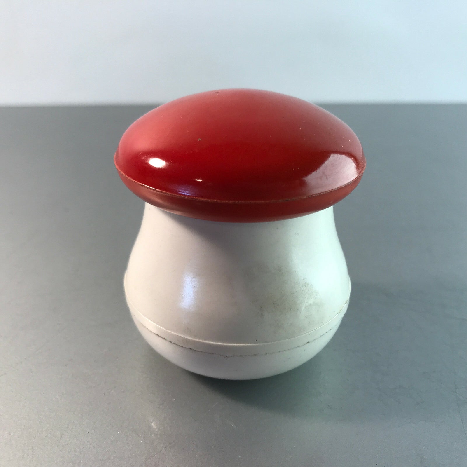 PILZ Spiel mit Kunststoff Scheiben Spielsteinen Vintage rot 6,5 cm