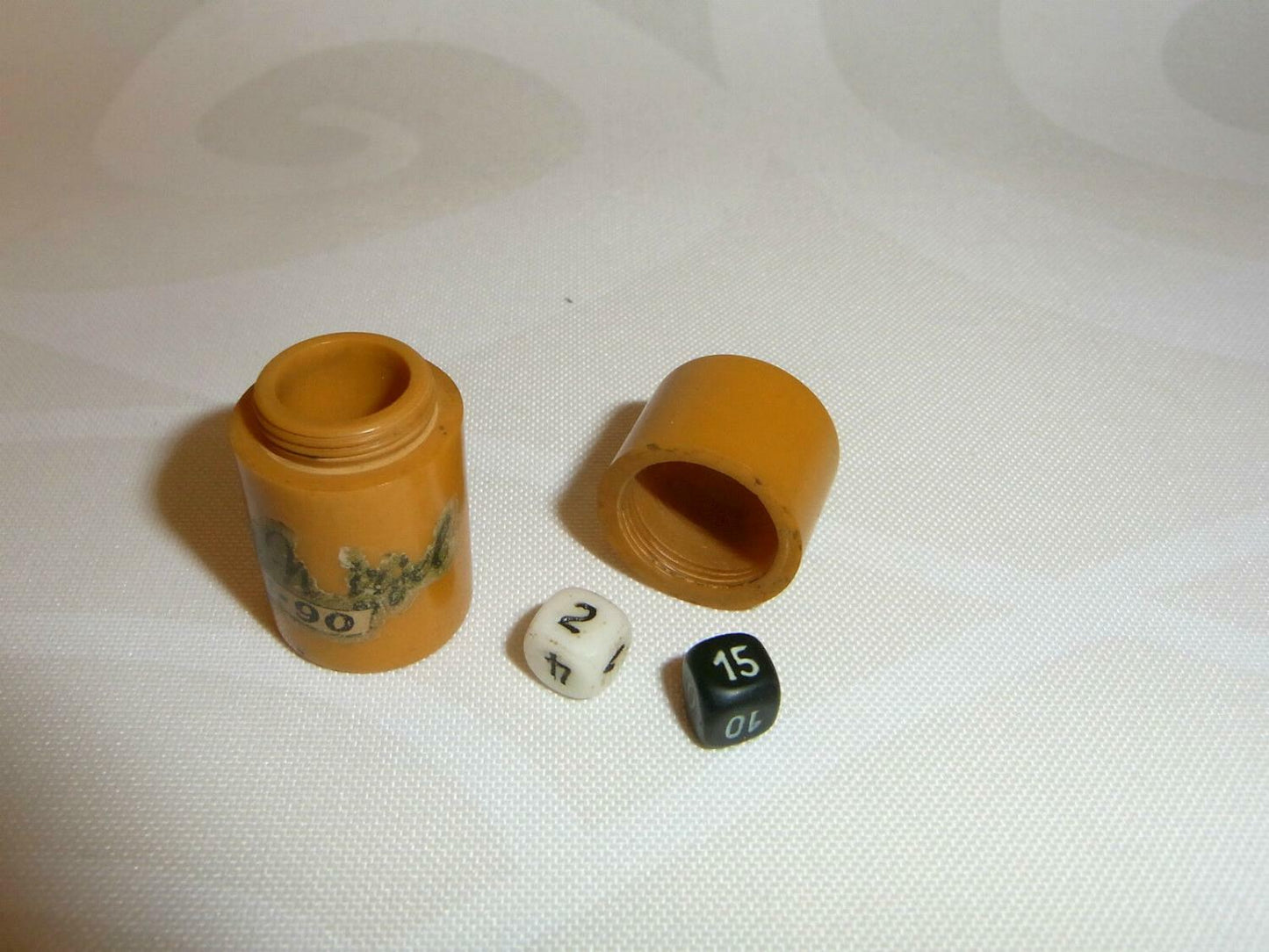 altes WÜRFELSPIEL mini Bakelit Dose + 2 mini Würfel in BAKELITDOSE