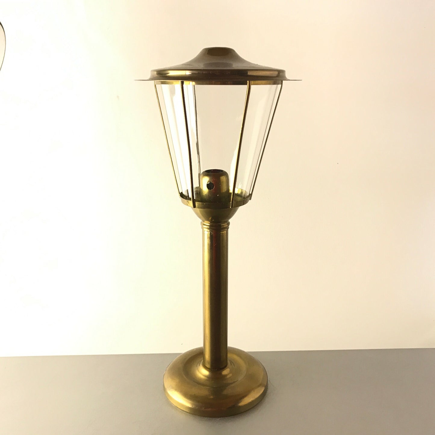Vintage Kerzenhalter Windlicht Messing Glas Schirm H 33 cm Kerzenständer