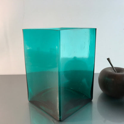 Vintage Vase eckig grün 15,3 cm 70er 80er MID CENTURY Glas