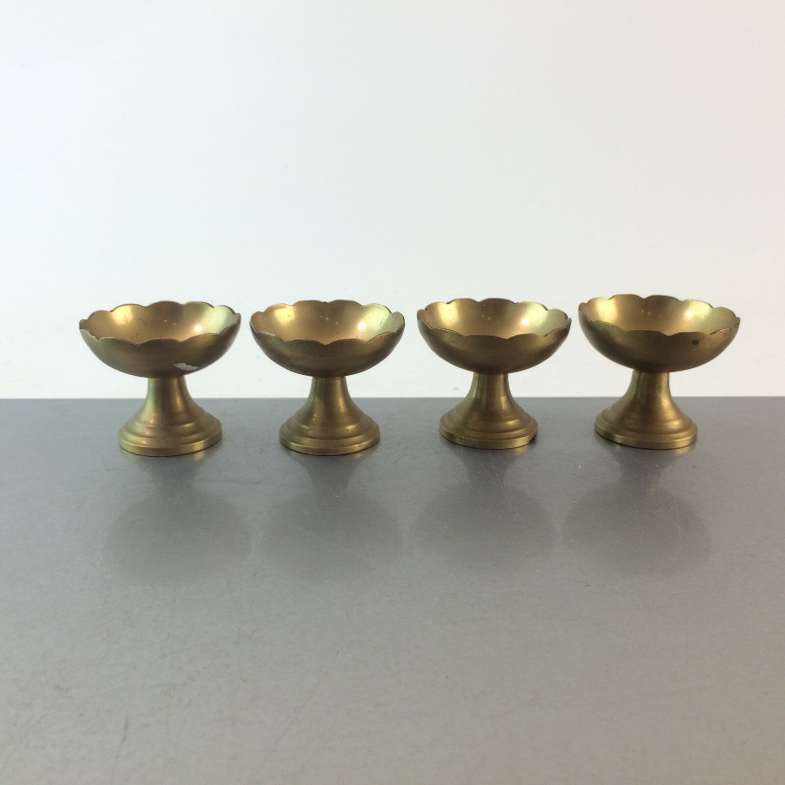 Messing Eierbecher Becher 50er 60er Vintage H 4 cm 4er Set