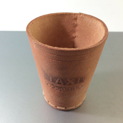 TAXI Lederbecher Spielbecher Würfelbecher 8,5 cm Vintage 