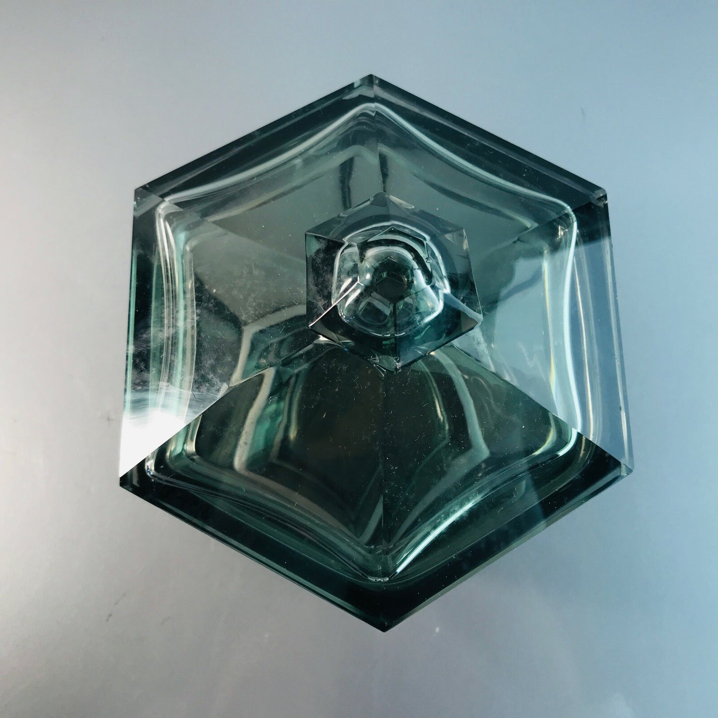 VINTAGE Dose Art Déco Facetten Böhmen Bonboniere Glas grau