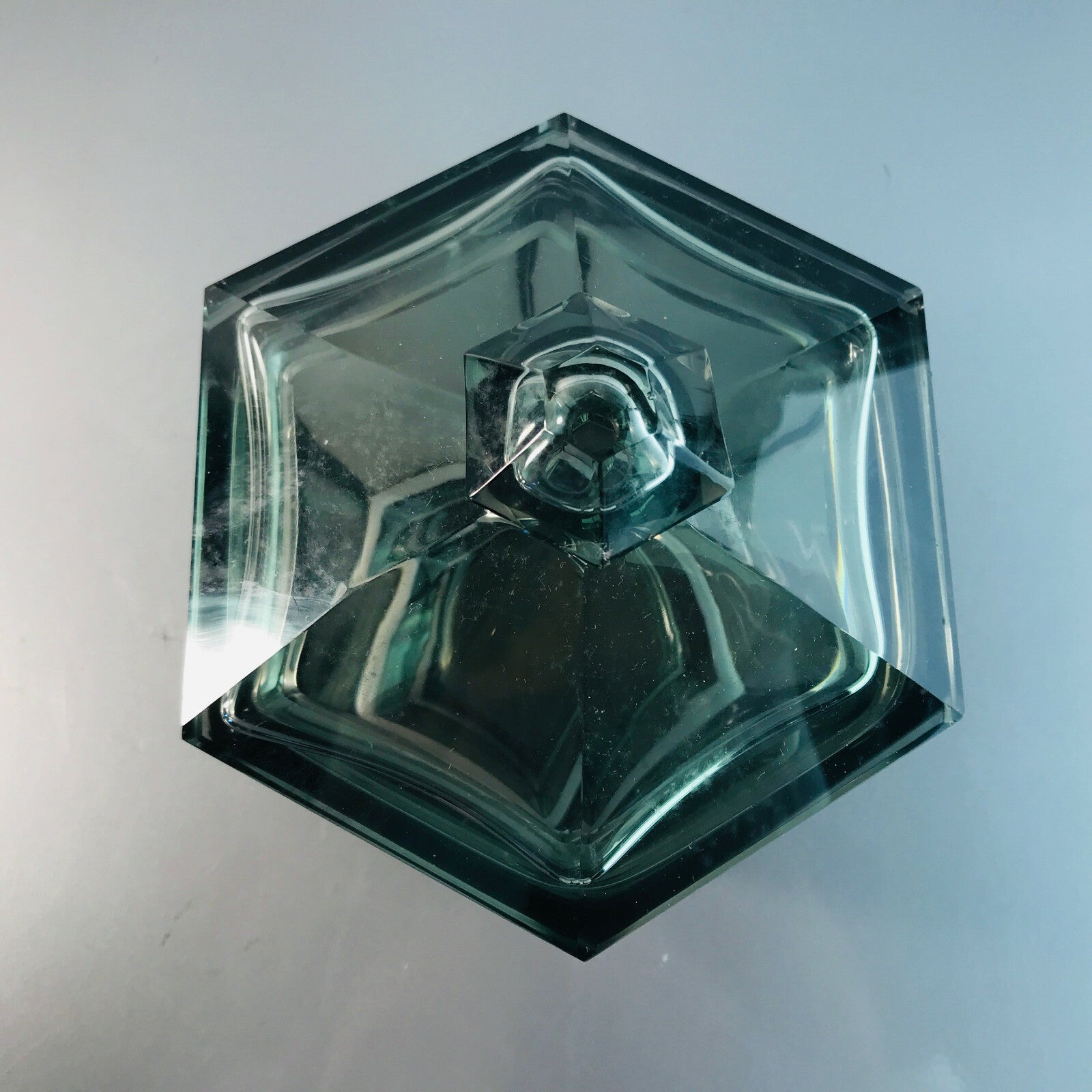 VINTAGE Dose Art Déco Facetten Böhmen Bonboniere Glas grau