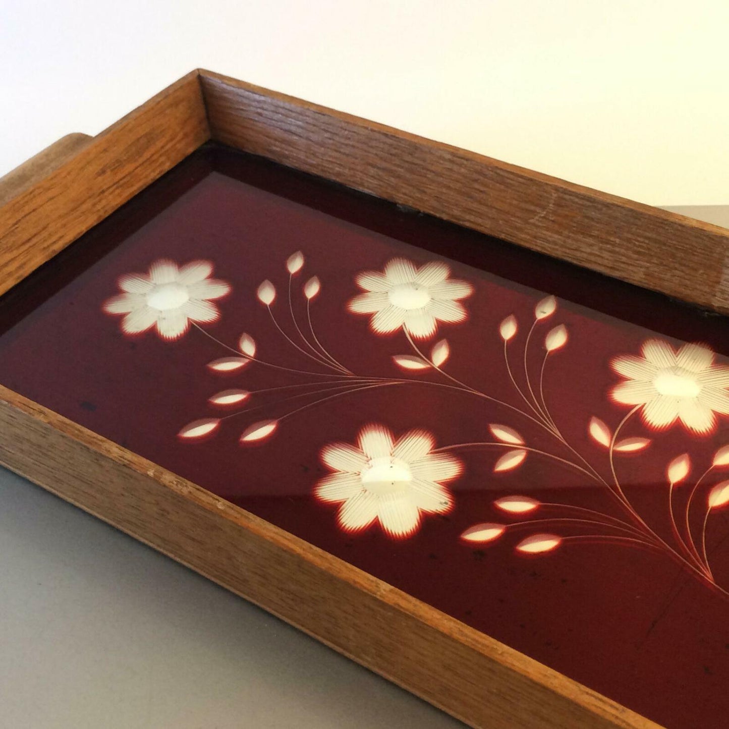 Tablett Spiegelglas geschliffen rot Blumen Holz B 37 mit Griffen 30er 40er