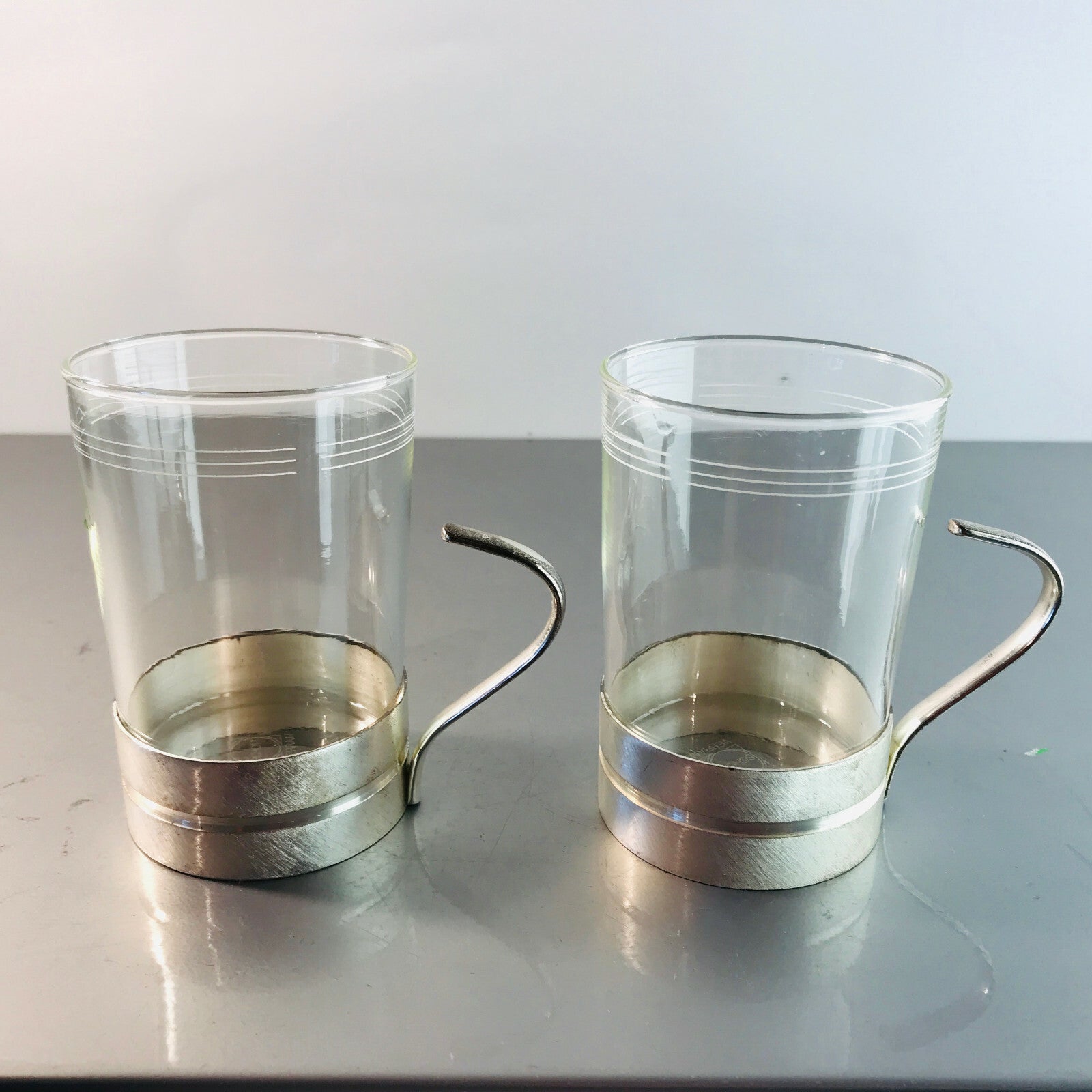 SCHOTT Teetassen Teegläser 10 cm mit Dekor im Halter 2er 50er 60er