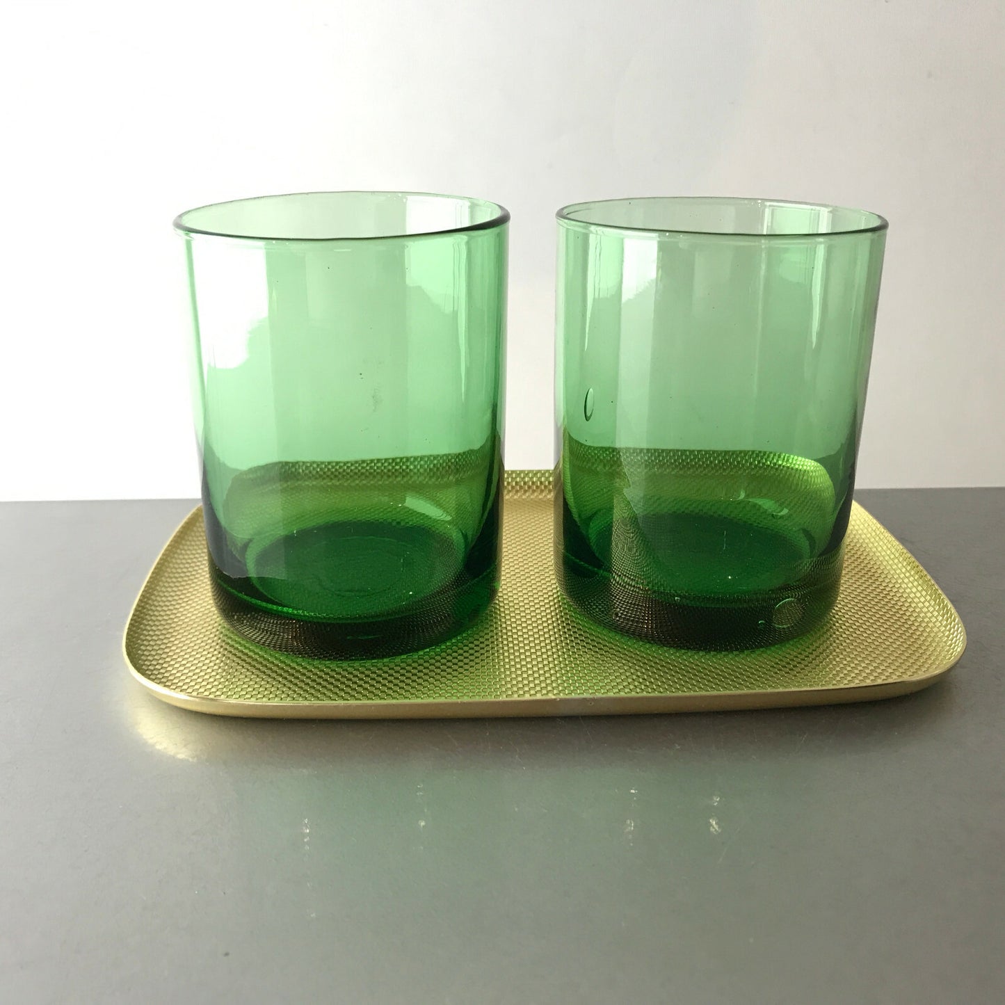Gläser 8,6 cm Wassergläser Likörgläser Vintage grün 2 er Set 50er Tablett