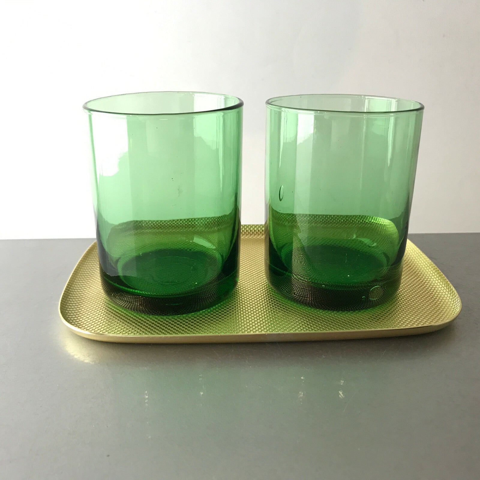 Gläser 8,6 cm Wassergläser Likörgläser Vintage grün 2 er Set 50er Tablett