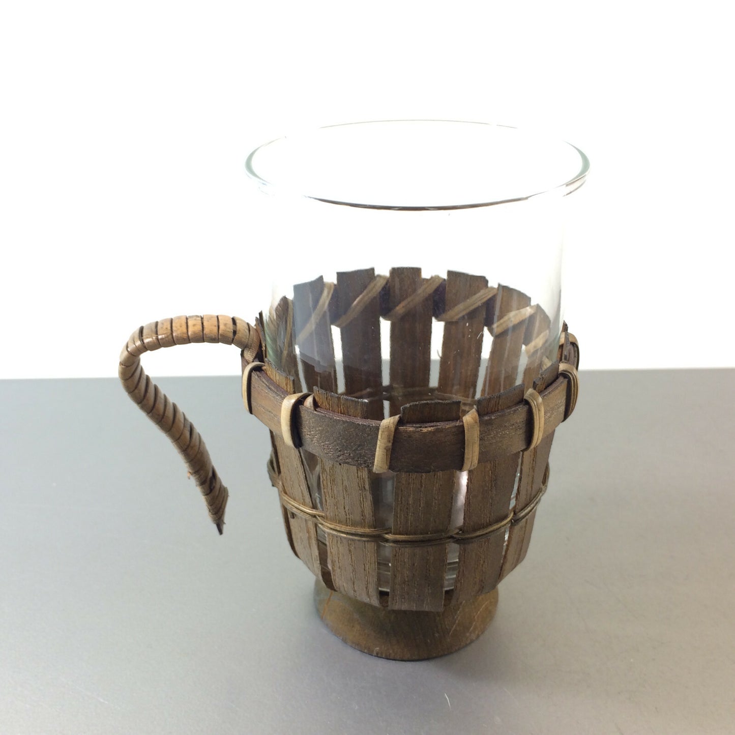 MID CENTURY Teeglas  Glas 50er 60er Holz 11,5 cm geflochten