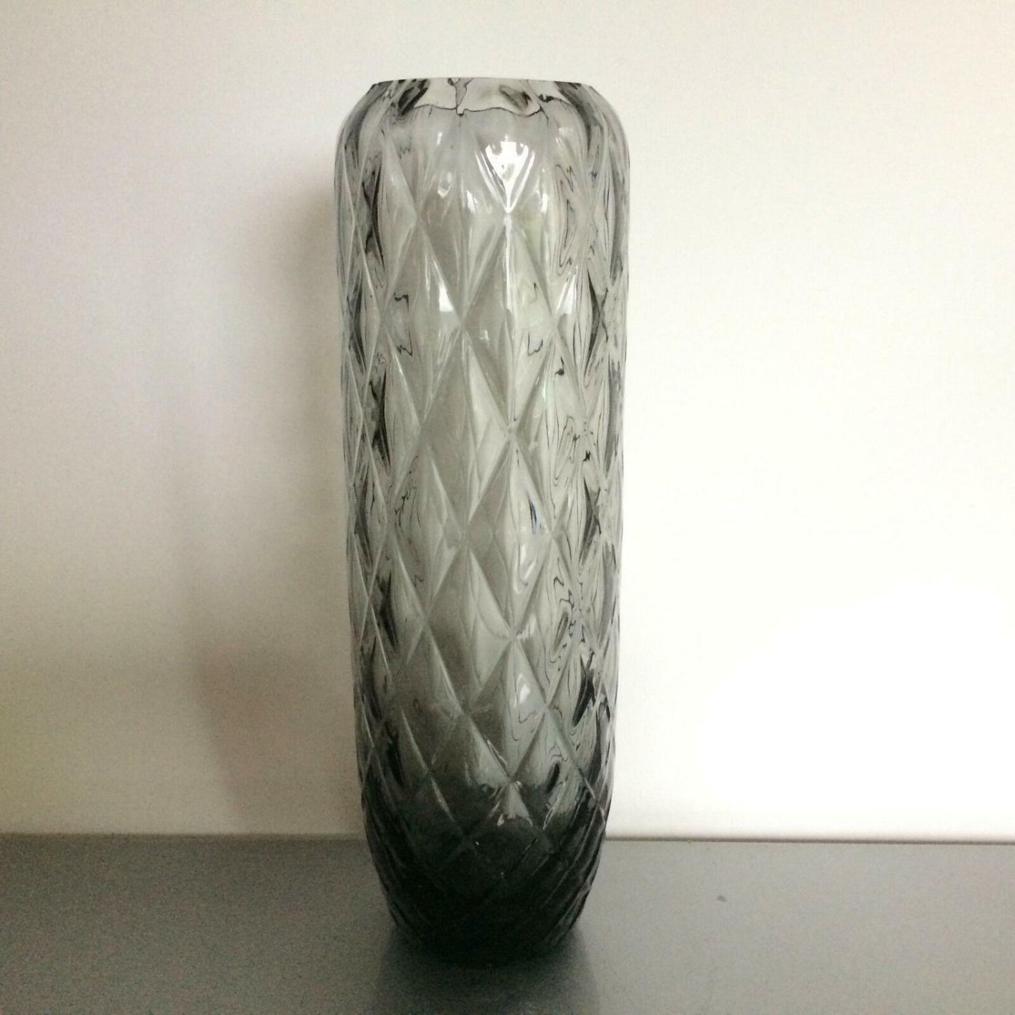 Rauchglas Vase Rauten Dekor H 23 cm 50er 60er MID CENTURY