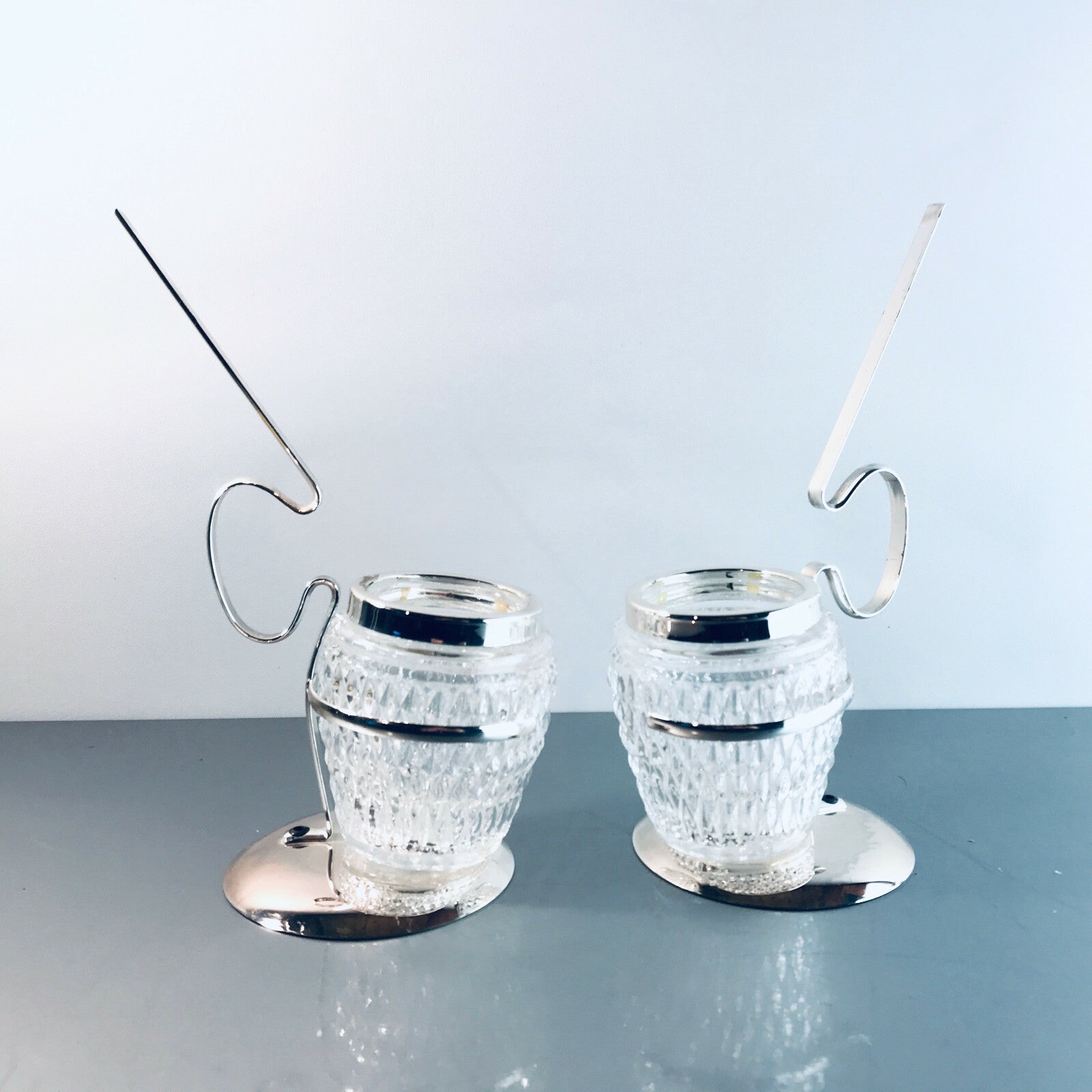 Glas Bcher Halter 60er 70er versilbert Rand 2er Set Salzstangen