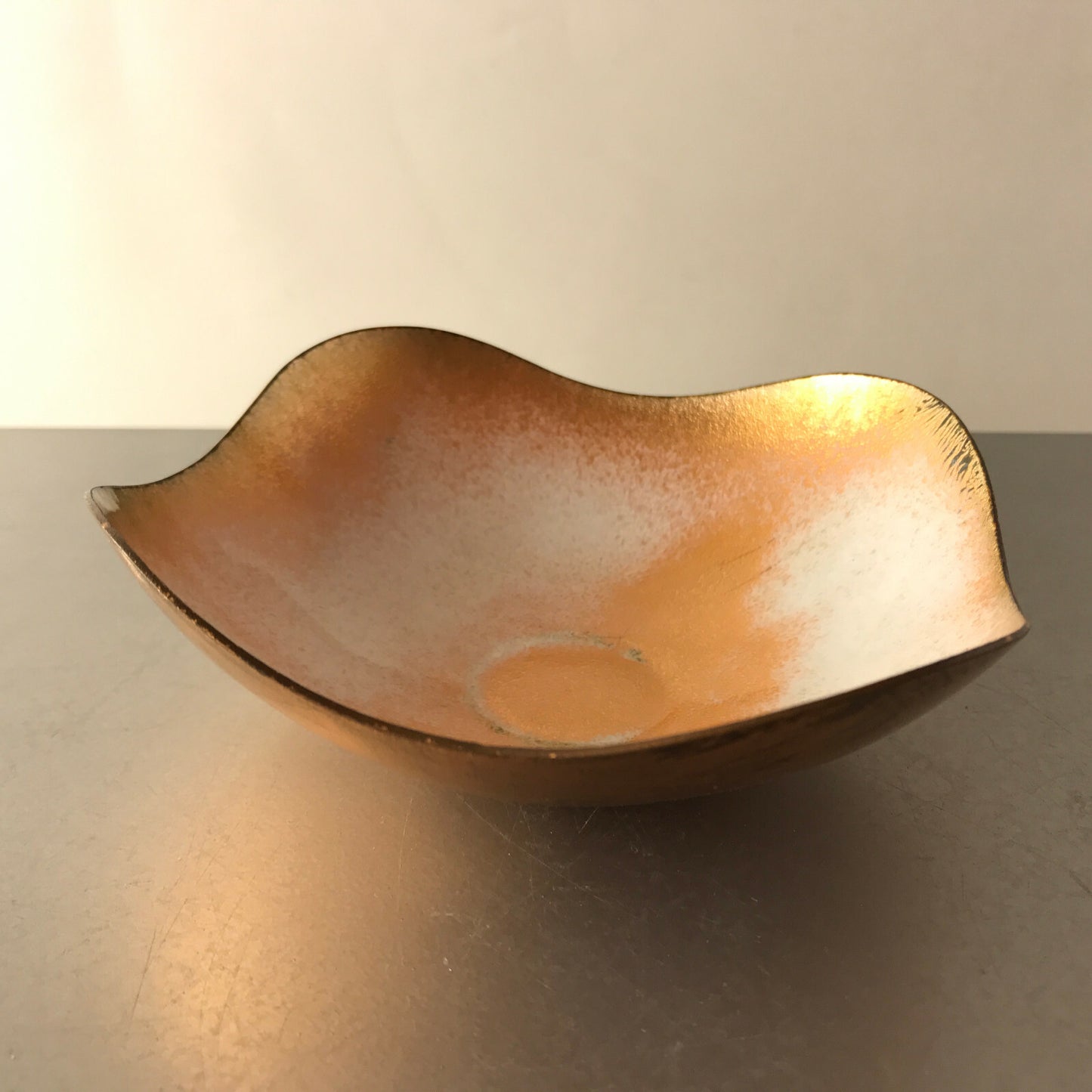 MID CENTURY Emaille Schale rosa D 13,5  cm 50er Vintage 