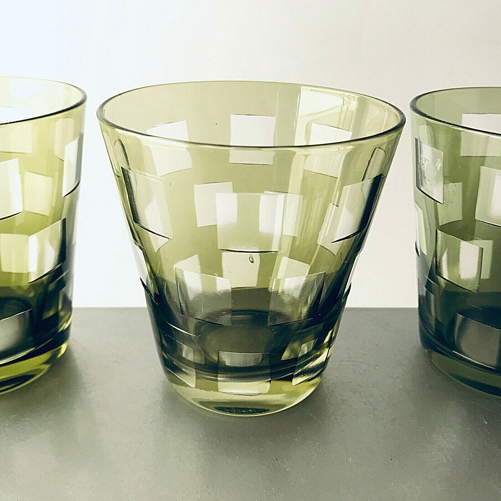 Wassergläser 3er Set Dekor 9 cm Gläser beschliffen grün Überfang Whisky