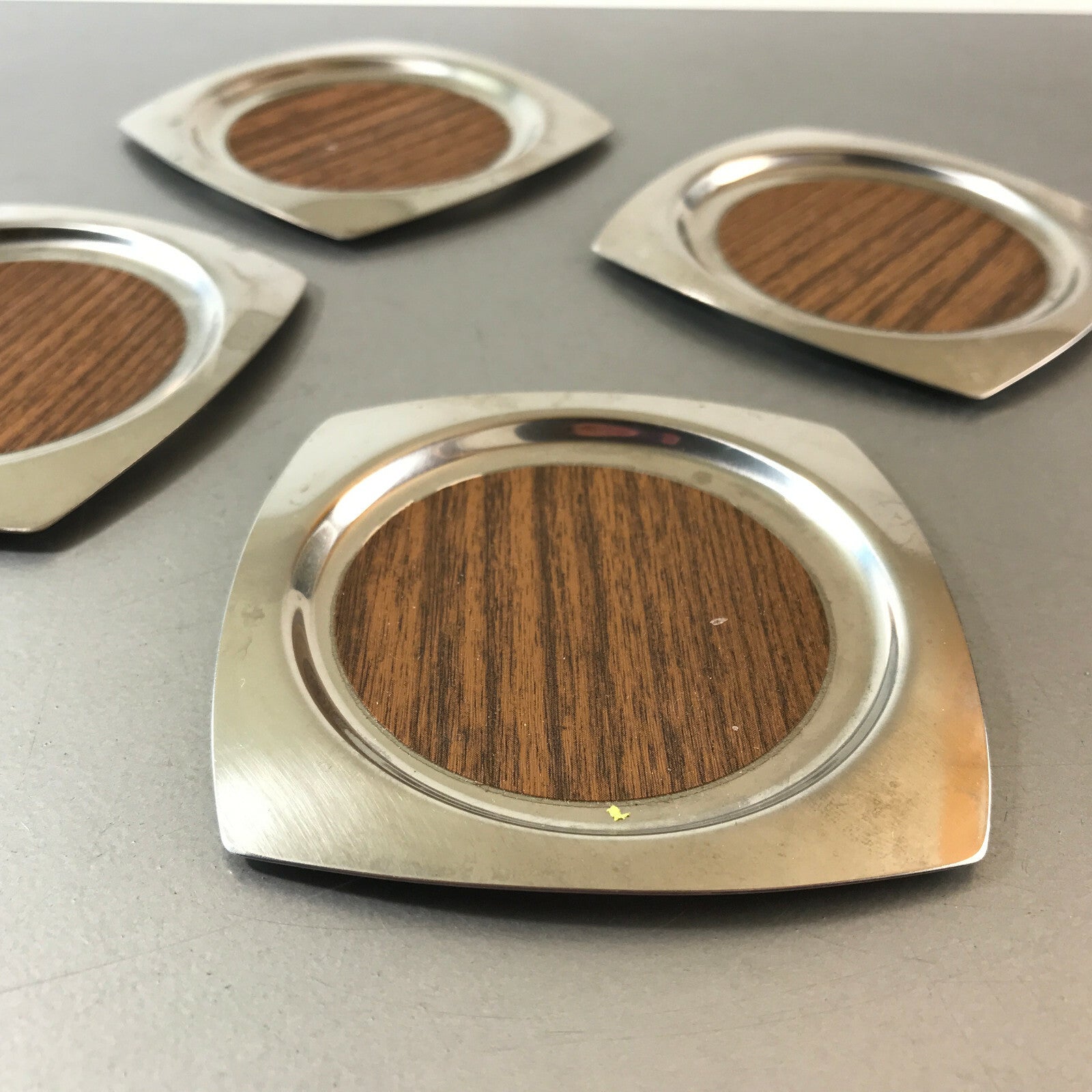 Edelstahl Untersetzer D 10,5 cm Glasuntersetzer Teller 4 er SET Holz Teak