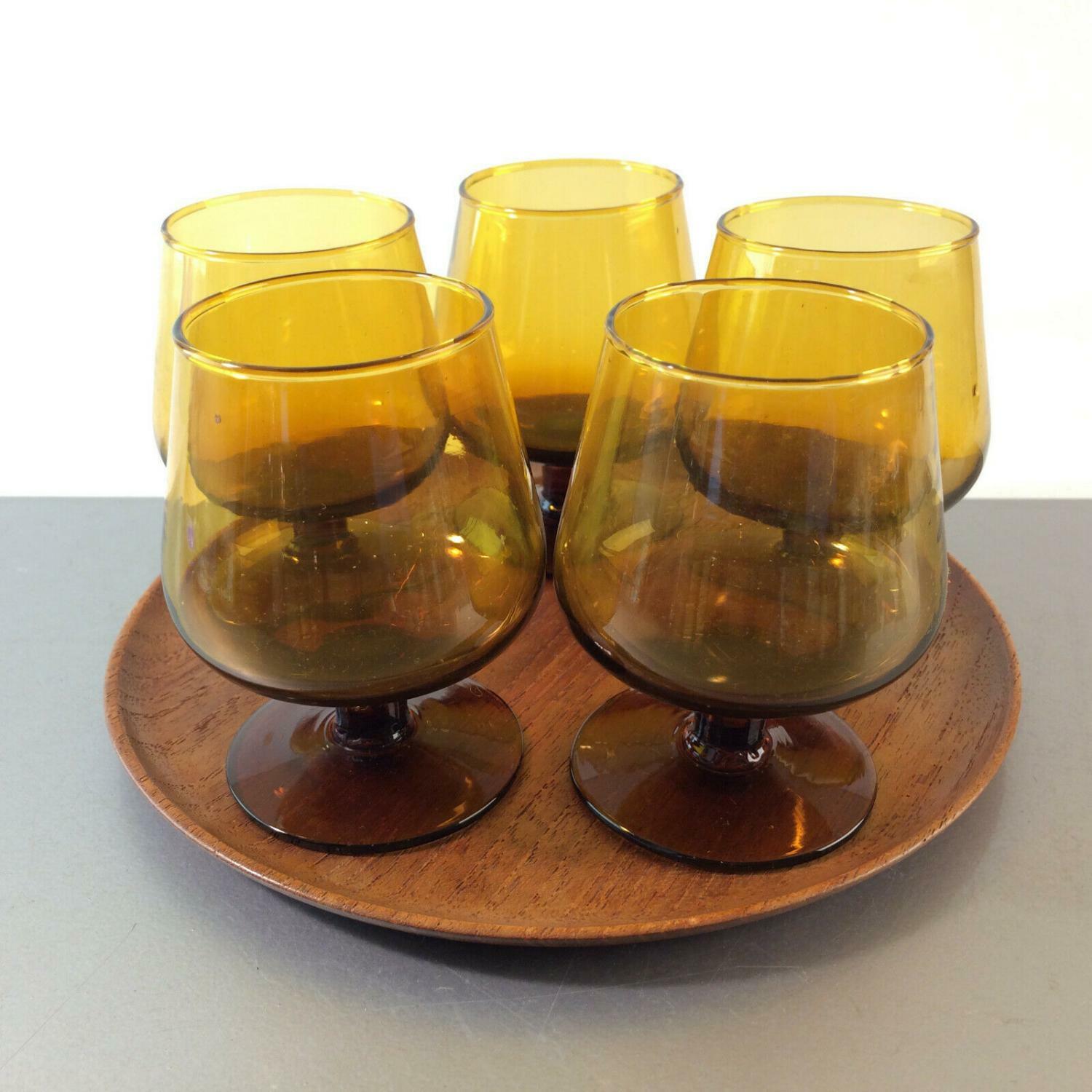 VINTAGE Cognacgläser Gläser 8 cm 5er Set 50er 60er mit Teak Tablett 18 cm