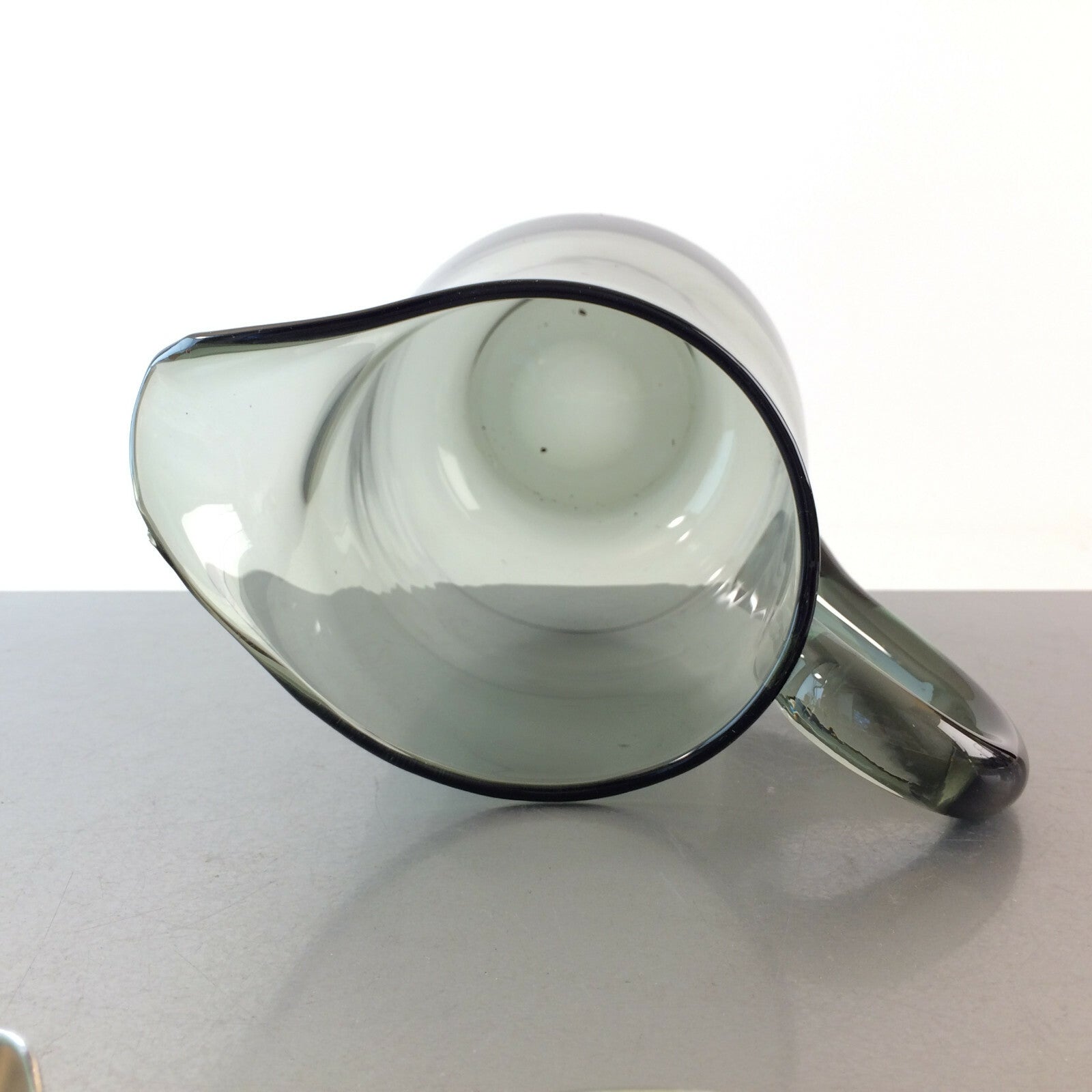 RAUCHGLAS Turmalin Glas Vase Kanne Karaffe VINTAGE 20,5 cm 60er 70er Kanne