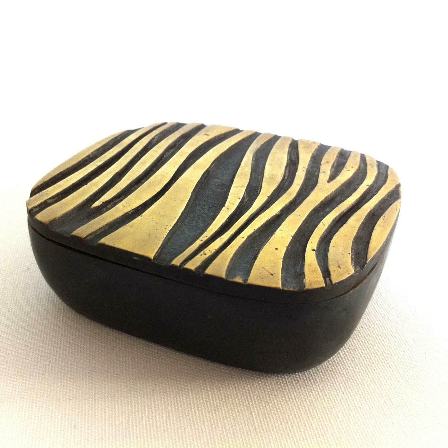 Walter BOSSE (punziert) Zigarettendose Dose Art Déco Zebra Messing KUFSTEIN