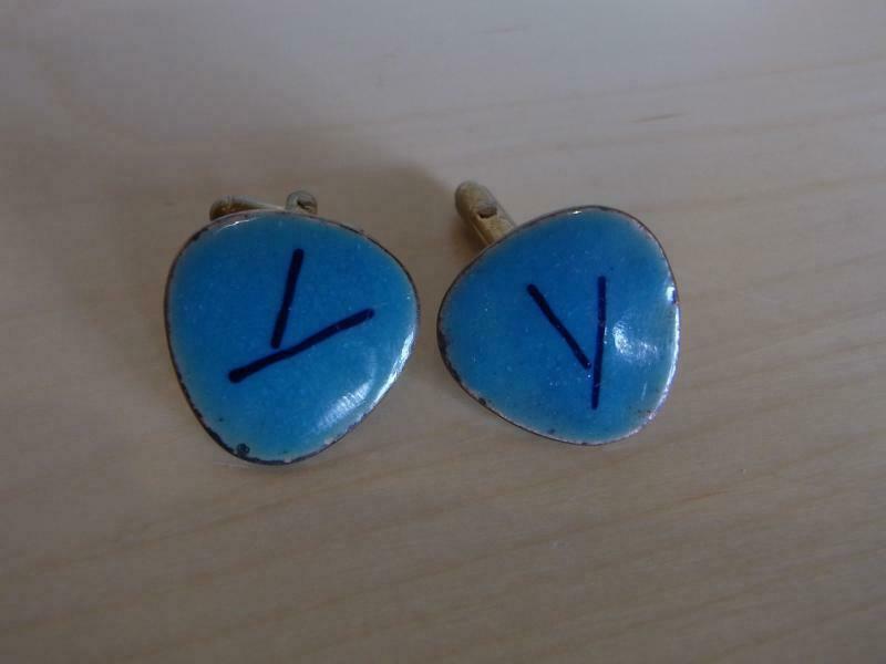 Alte MANSCHETTEN Manschettenknöpfe Kupfer Emaille türkis blau Y Zeichen