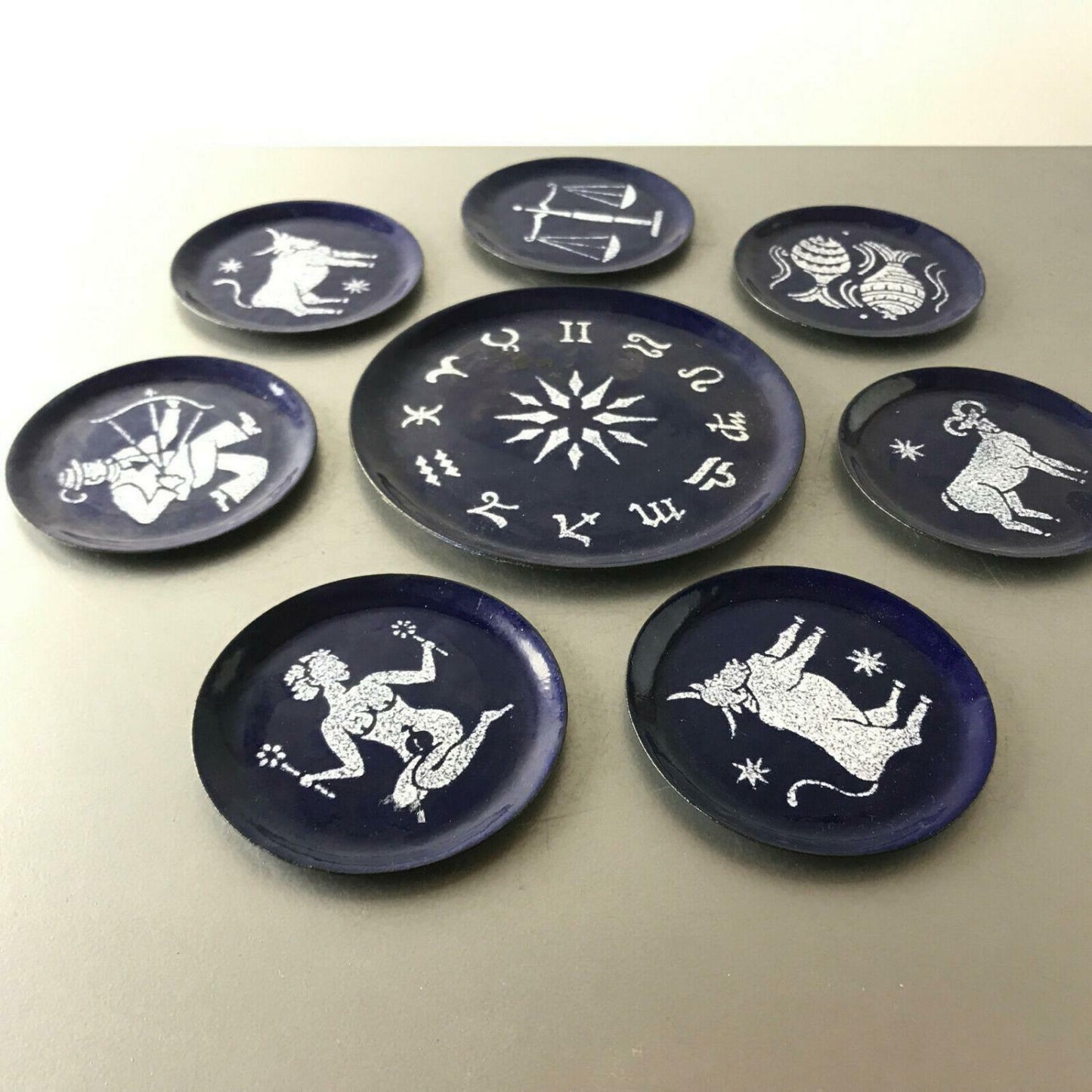 Untersetzer für Gläser 50er 60er D 7,8 cm Emaille emailliert Teller Set