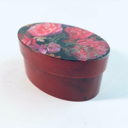 Dose in Span Optik aus KUnststoff rot mit Rosen 8 x 5 x 3,8 cm