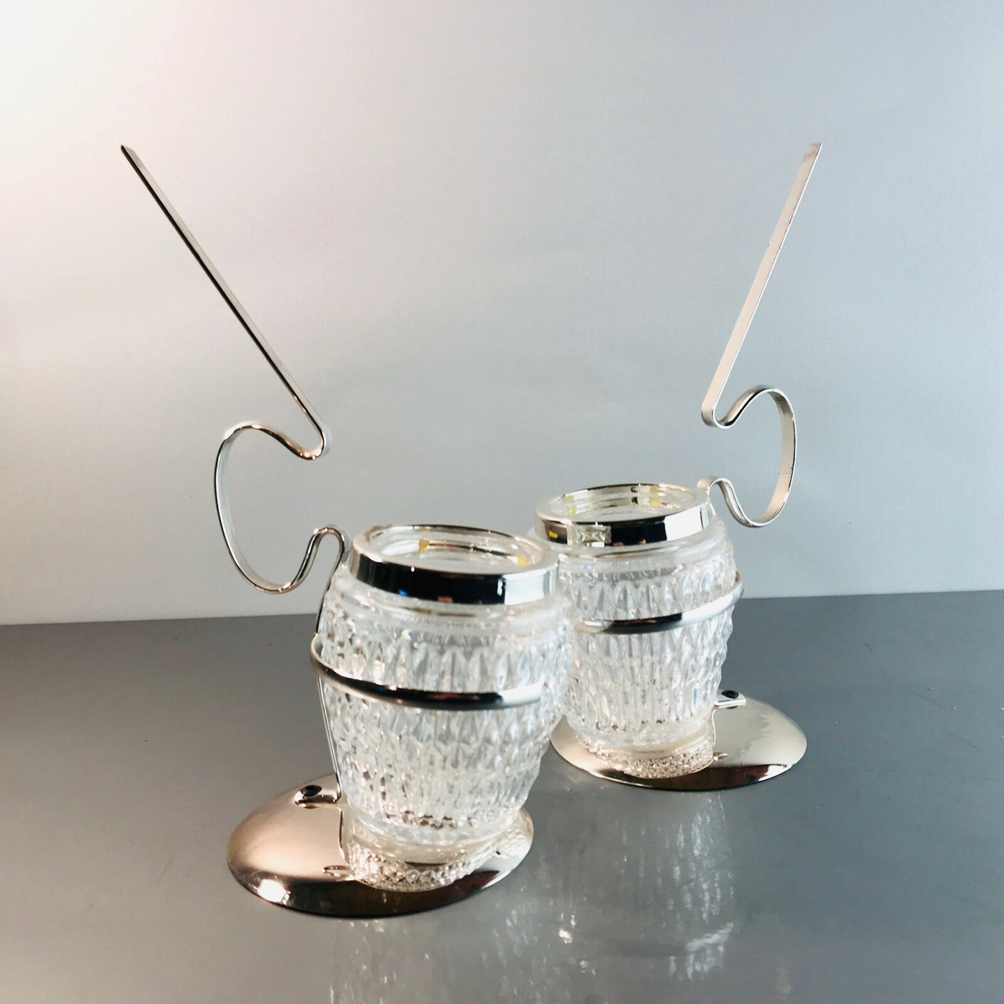 Glas Bcher Halter 60er 70er versilbert Rand 2er Set Salzstangen