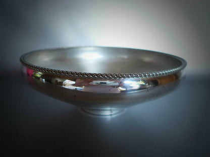 Platte Schale  50er 60er Tablett versilbert mit Ornamentband D 19 cm