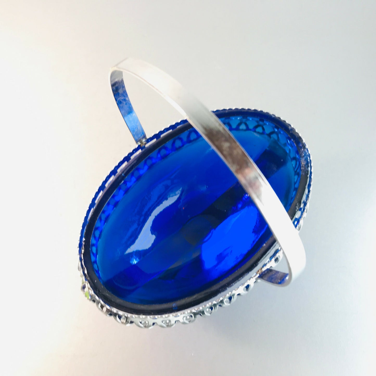Schale blau Glas im Halter Korb Metall Durchbruch L 12 cm Schälchen 60er